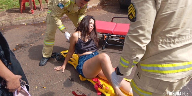 Motociclista fica ferida após queda na Av. General Meira