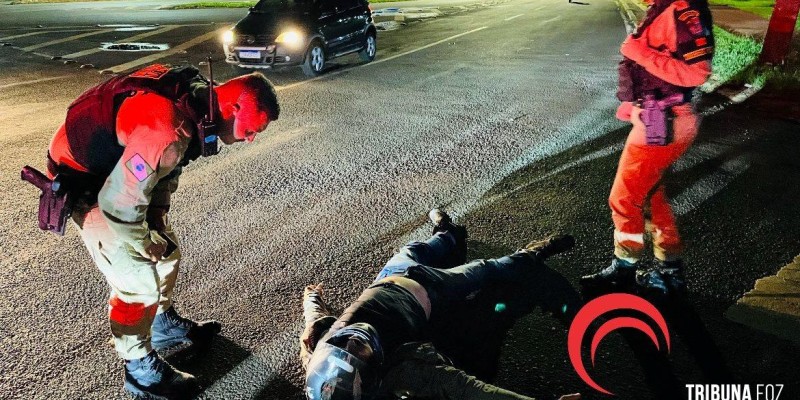 Motociclista fica ferido após colisão na marginal da BR-277