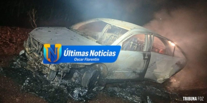 Carro atola na lama e pega fogo em Santa Fé, no Paraguai