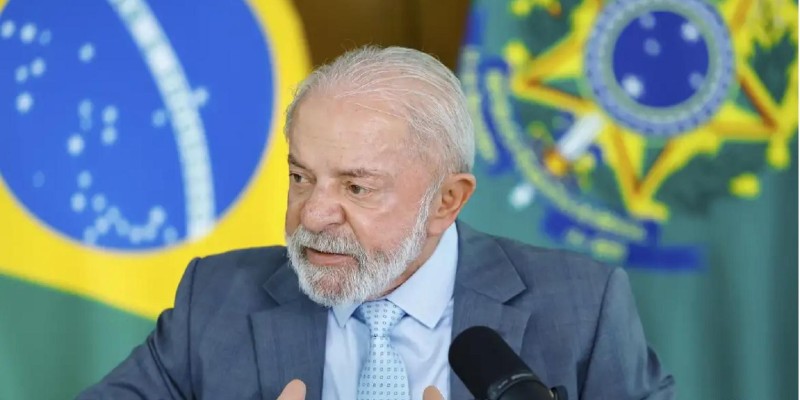 Lula afirma que mundo não dá direito a Trump ameaçar um país
