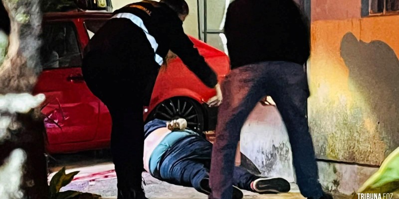 Homem é executado a tiros no Jardim Tarobá