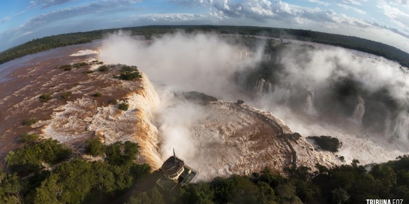 Passarela das Cataratas do Iguaçu é interditada por segurança