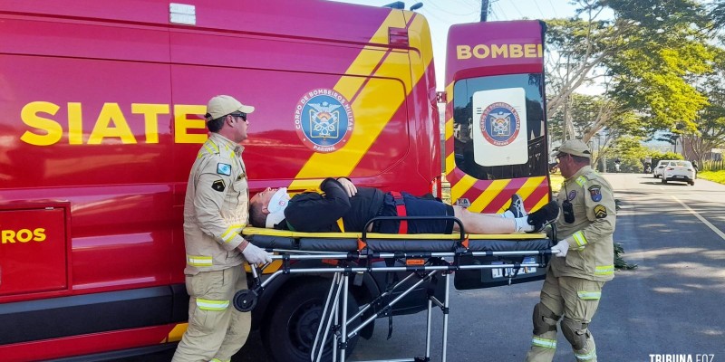 Siate socorre duas vítimas após colisão na Vila Portes