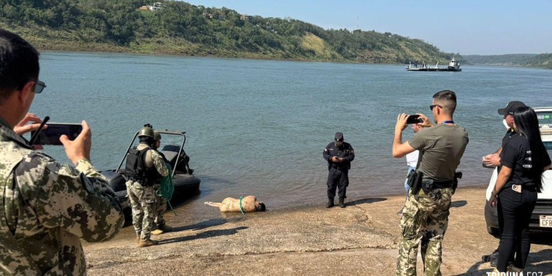 Corpo de um mulher é encontrado boiando no Rio Paraná 
