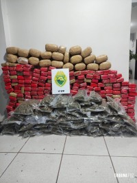 ROTAM apreende 260 Kg de maconha tipo tabletes e "capulho"