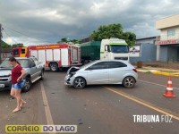 Veículos colidem no perímetro urbano da PR-317 em Santa Helena