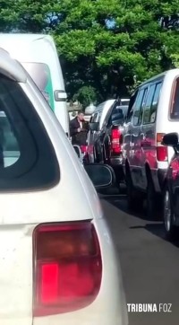 Onda de assaltos assustam turistas na fila da Ponte da Amizade