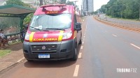 Ciclista é socorrida pelo Siate após queda na Av. General Meira