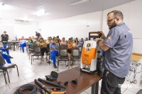 Novos equipamentos garantem maior eficácia nos serviços de limpeza nas escolas e Cmeis de Foz