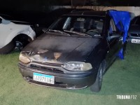 Carro roubado foi recuperado pelo CHOQUE no Bairro Campos do Iguaçu