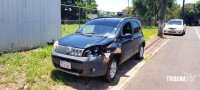 Motociclista é socorrido pelo Siate após colisão na Av. General Meira