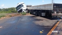 Grave acidente deixa duas pessoas mortas na BR-277 no Bairro Três Lagoas