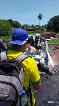 Grave acidente deixa duas pessoas mortas na BR-277 no Bairro Três Lagoas