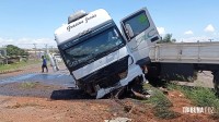 Grave acidente deixa duas pessoas mortas na BR-277 no Bairro Três Lagoas