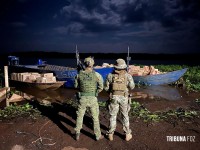 PF e BPFRON apreendem barcos carregados com contrabando de cigarros em Mercedes