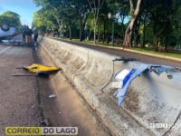 Mulher é socorrida após capotamento na PR-317 em Santa Helena