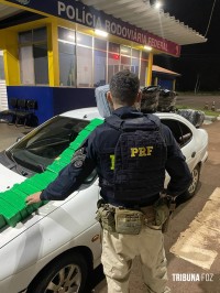 PRF apreende veículo com 146 Kg de maconha na BR-277 em STI