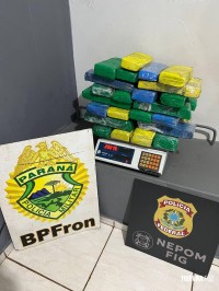 PF e BPFRON apreendem droga em ônibus na cidade São Miguel do Iguaçu