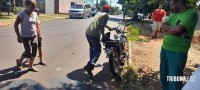 Motociclista atravessa a preferencial e colide em dois veículos no Porto Meira