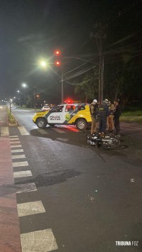 Siate socorre motociclista após colisão traseira na Av. General Meira