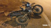 Motociclista fica gravemente ferido após colisão na Av. das Cataratas