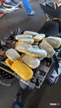 Motociclista paraguaio é preso na Ponte da Amizade com Haxixe