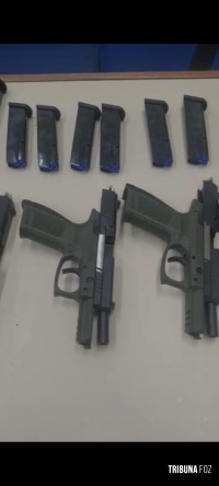 Mulher é presa na aduana da Ponte da Amizade com oito pistolas