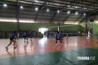 Fase municipal dos Jogos Escolares reúne quase 300 adolescentes para as disputas do voleibol em Foz do Iguaçu