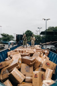 BPFRON e Polícia Federal apreendem barcaça carregada de cigarros em Marechal Cândido Rondon