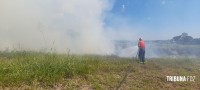 Bombeiros interveem em incêndio de campo no Jardim Copacabana