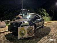 BPFRON e Polícia Federal apreendem veículos carregados com cigarros em Mercedes