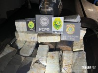 PF, PM e PC apreendem embarcação carregada com 1.006 Kg de maconha em Santa Helena