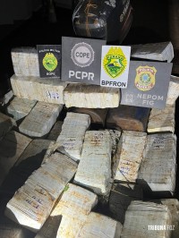 PF, PM e PC apreendem embarcação carregada com 1.006 Kg de maconha em Santa Helena