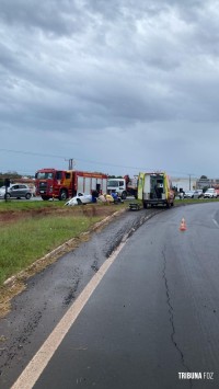 Siate atende vítima que caiu com carro na valeta no antigo trevo do GTG Charrua