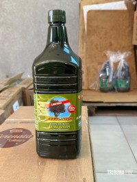 PF deflagra Operação Lampante e retira diversas embalagens de azeite impróprias para consumo em Foz do Iguaçu