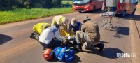 Passageira de moto é socorrida pelo Siate após colisão traseira na Av. das Cataratas