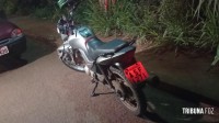 Motociclista atropelada cachorro, sofre queda e é socorrido pelo Siate