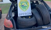 BPFRON apreende veículo carregado com pneus em Realeza