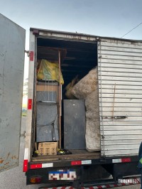 PRF apreendem 1.031 Kg de maconha em caminhão de mudança em Santa Terezinha de Itaipu