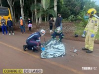 Homem morre e outro fica gravemente ferido em acidente envolvendo motocicleta e ônibus em Santa Helena