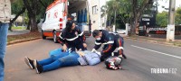 Óleo na pista provoca queda de motocicleta no inicio da Av. Paraná