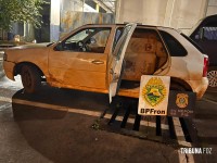 BPFRON e PF apreendem carro com cigarros contrabandeados em Santa Helena