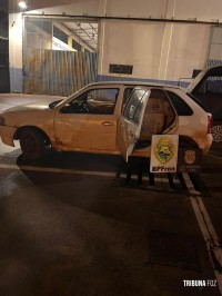 BPFRON e PF apreendem carro com cigarros contrabandeados em Santa Helena