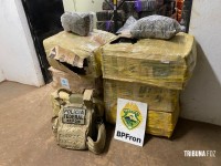 Policia Federal e BPFRON prendem duas pessoas com fardos de maconha em Foz do Iguaçu