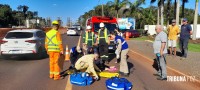 Motociclista é socorrida pelo Siate após colisão traseira na Av. das Cataratas