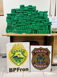 PM e PF apreendem veículo carregado com maconha saindo de porto clandestino