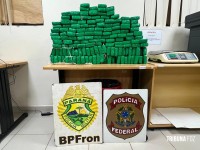 PM e PF apreendem veículo carregado com maconha saindo de porto clandestino