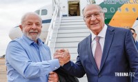 Lula participa da posse do novo presidente do Paraguai nesta terça