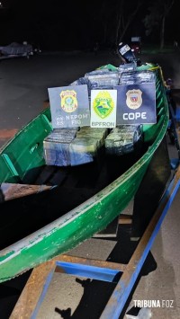 BPFRON, COPE e PF apreenderam dois barcos com 558,6 Kg de maconha no Rio Paraná