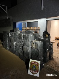 Policia Federal apreende caminhão com 1.985 Kg de maconha em Céu Azul